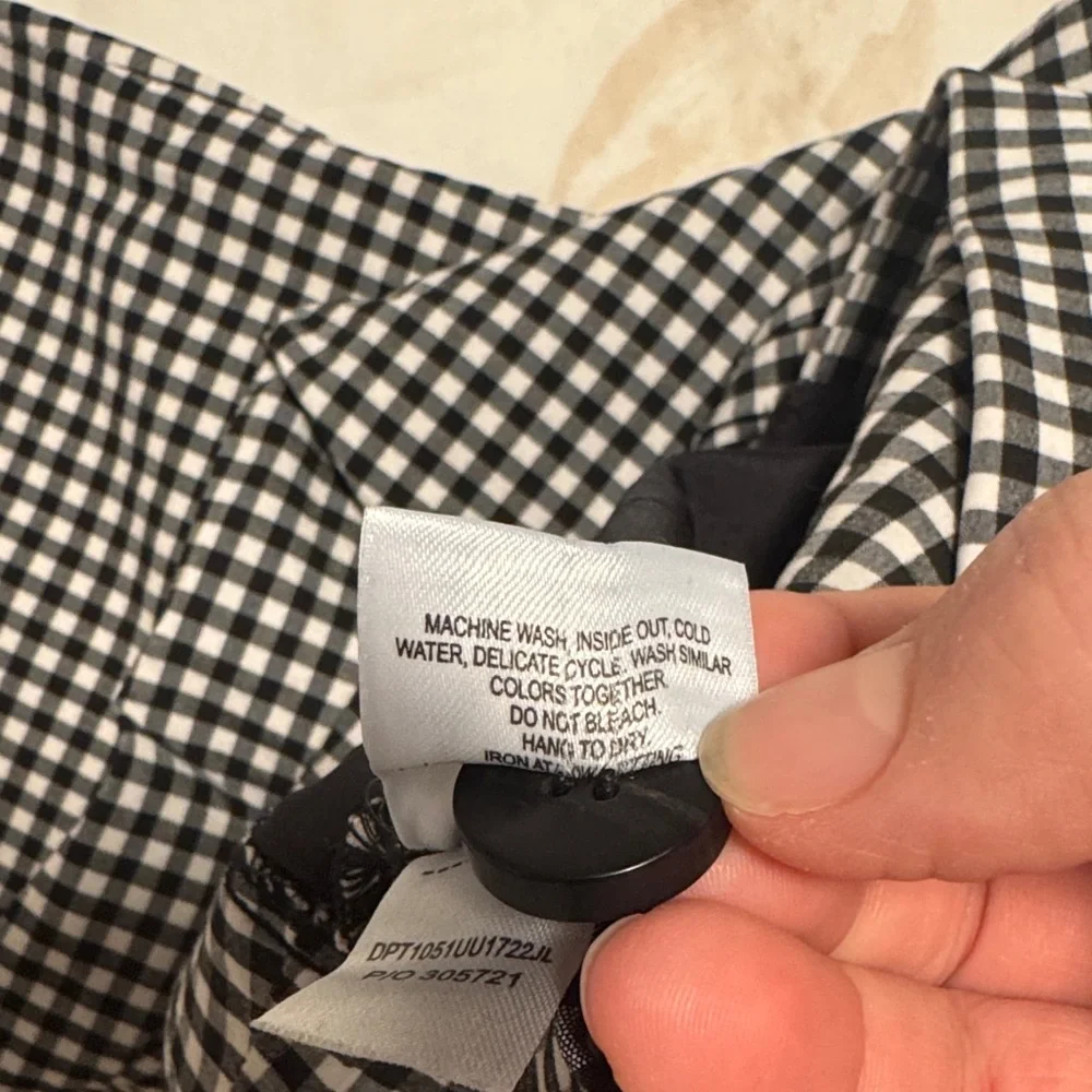 Black & White Gingham Ankle Pants - Picture 4 of 4
